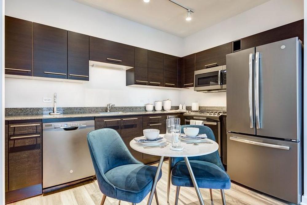 SoNo East 840 W Blackhawk St, Chicago, IL 60642