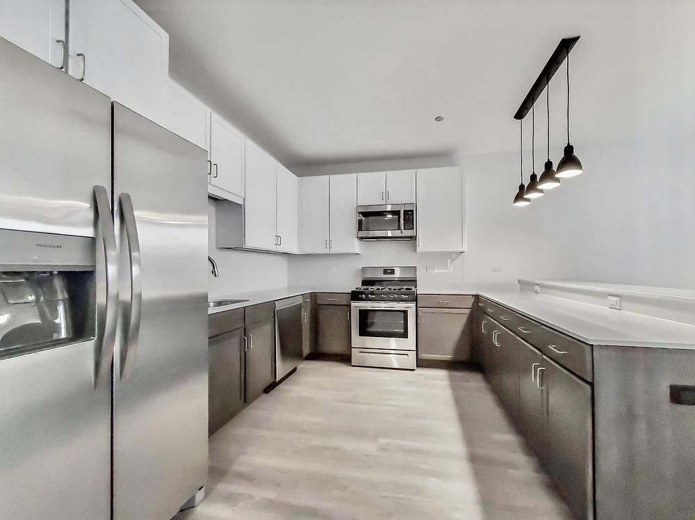 The Raven Residences 4733 N Wolcott Ave. Chicago, IL 60640