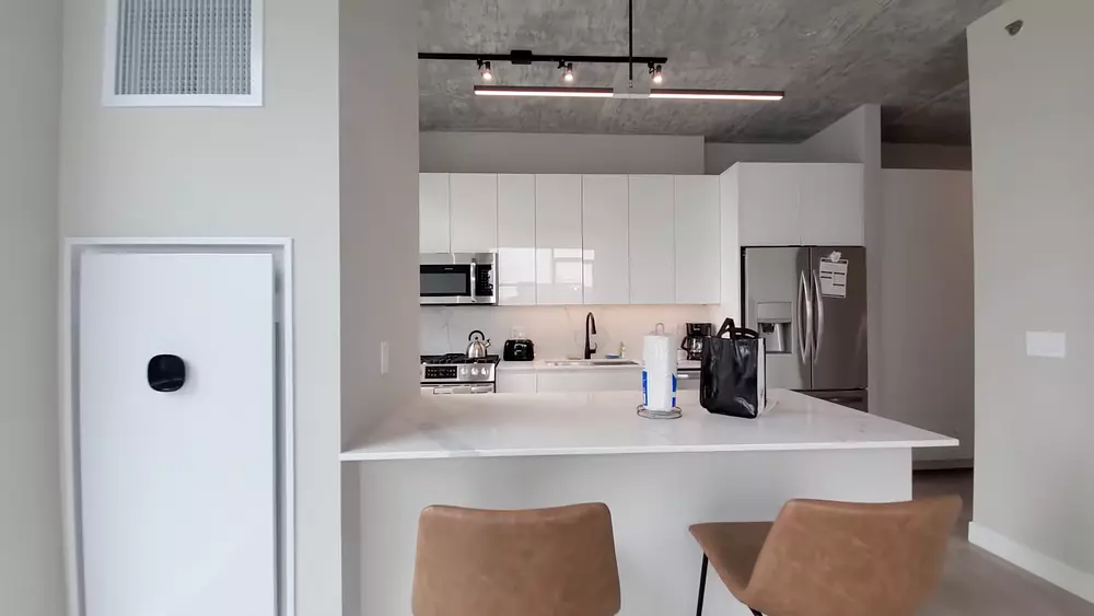 AMLI 808 808 N Wells Street, Chicago, IL 60610