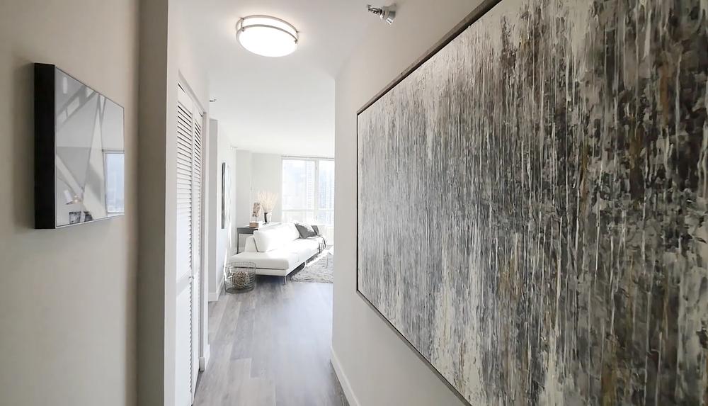 One East Delaware 1 E Delaware Pl, Chicago, IL 60611