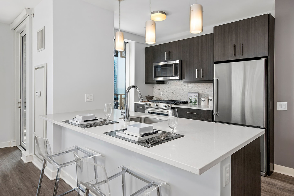 Moment 545 N McClurg Ct, Chicago, IL 60611