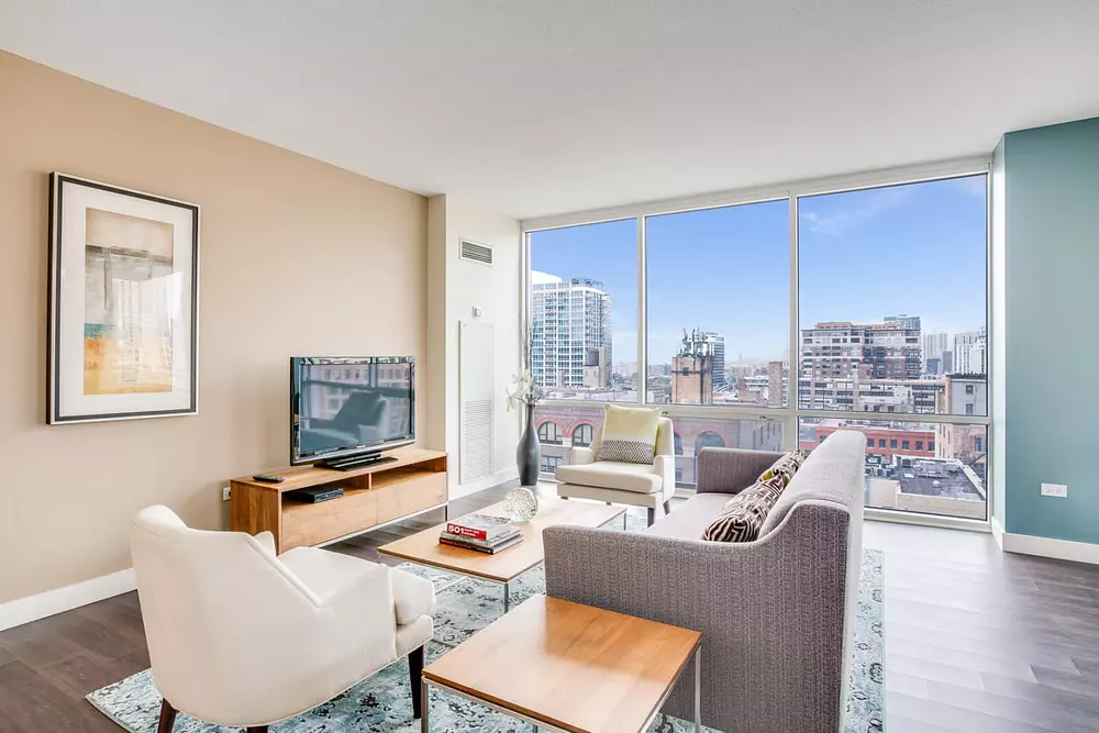 Flair Tower 222 W Erie St, Chicago, IL 60654