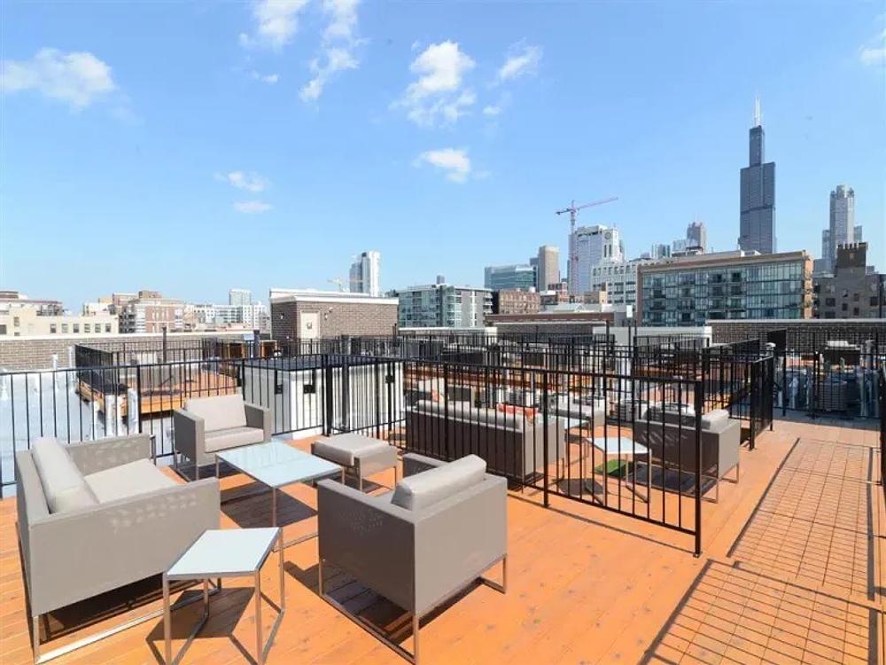 Wells Place Apartments 837-839 S Wells St, Chicago, IL 60607