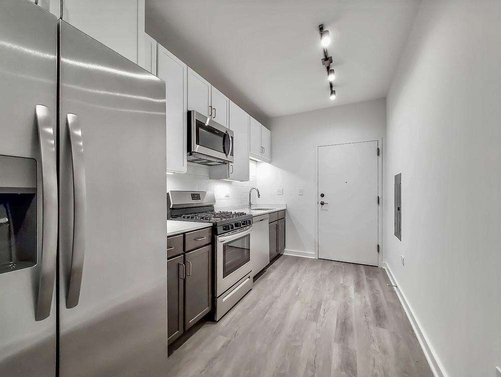 The Raven Residences 4733 N Wolcott Ave. Chicago, IL 60640