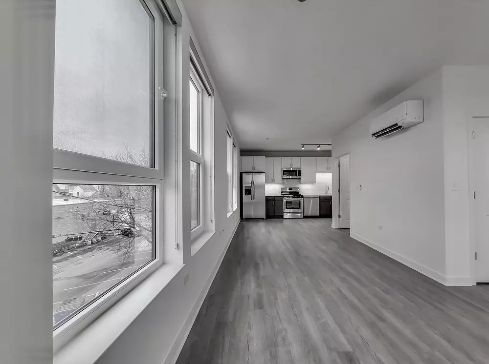 The Raven Residences 4733 N Wolcott Ave. Chicago, IL 60640
