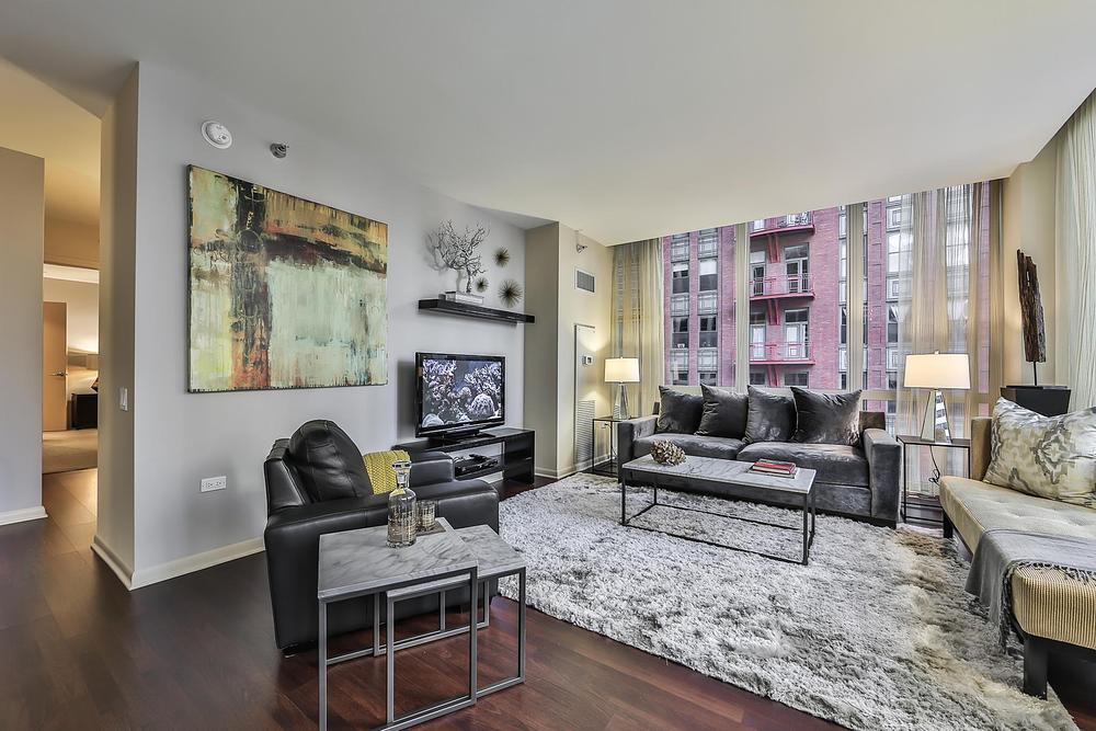 215 West Apartments 215 W Washington St, Chicago, IL 60606