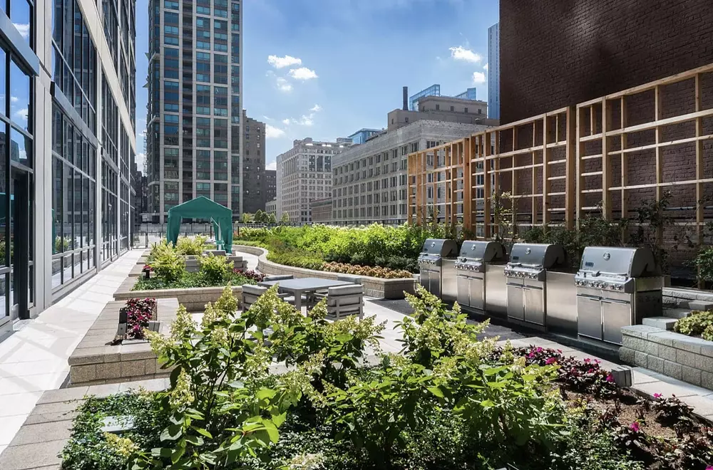 73 East Lake 73 E Lake St, Chicago, IL 60601