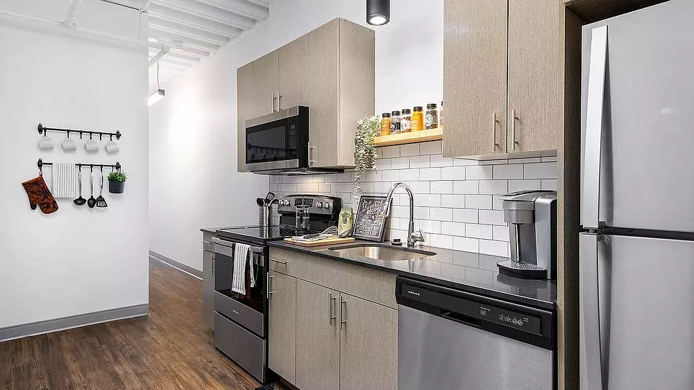 Wrigleyville Lofts 949 W Dakin St, Chicago, IL 60613