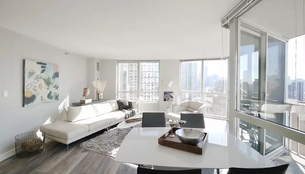 One East Delaware 1 E Delaware Pl, Chicago, IL 60611