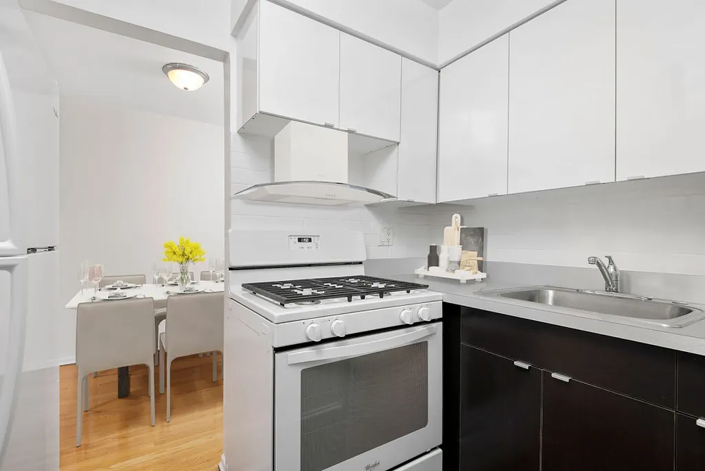 450 West Melrose Apartments 450 W Melrose St, Chicago, IL 60657
