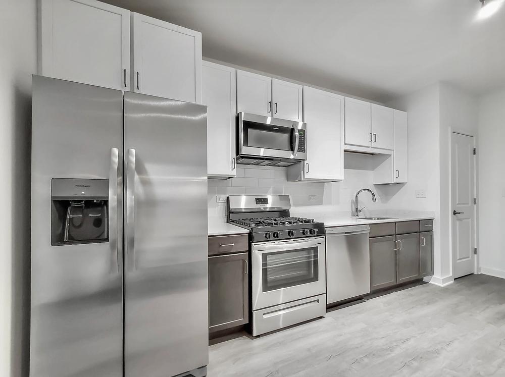 The Raven Residences 4733 N Wolcott Ave. Chicago, IL 60640