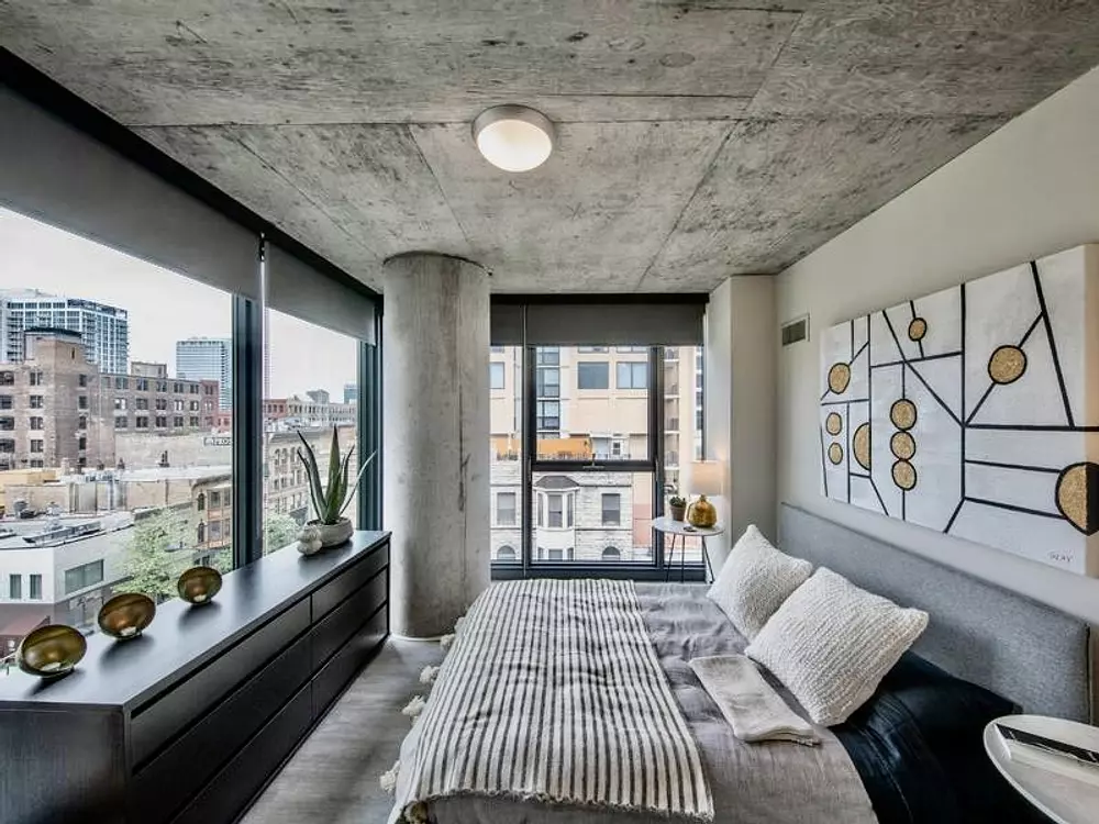 Marlowe 169 W Huron St, Chicago, IL 60654