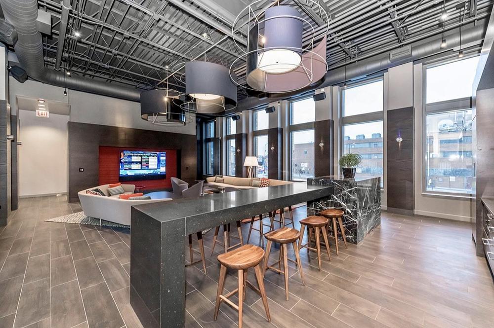 Echelon Chicago 353 N Des Plaines St, Chicago, IL 60661