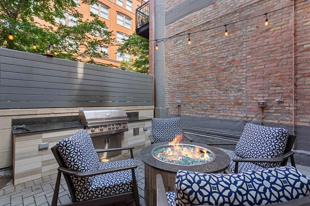 Circa 922 922 W Washington Blvd, Chicago, IL 60607
