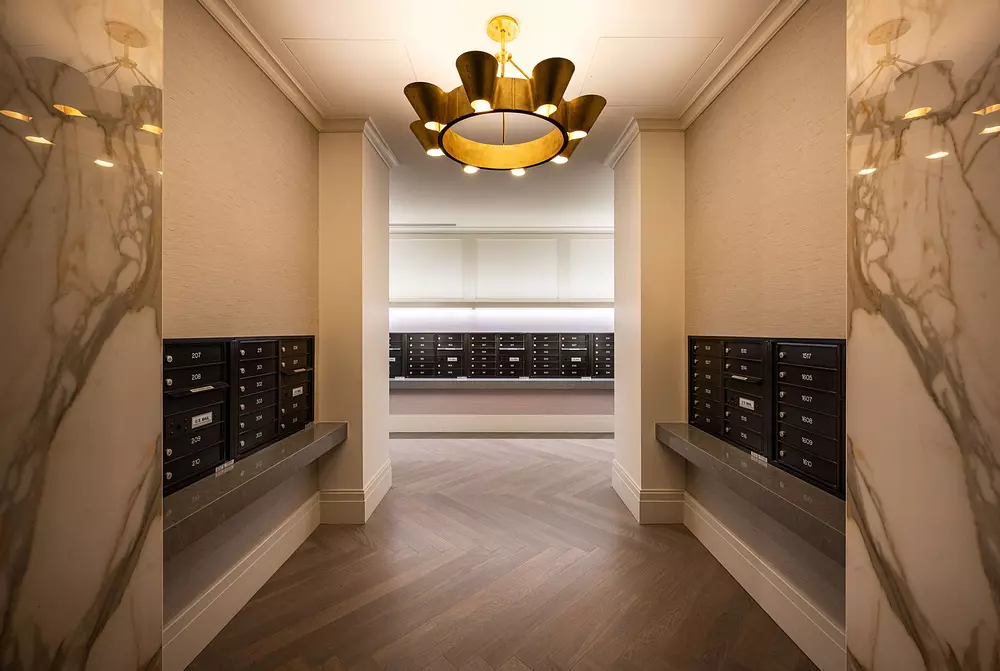 The Belden Stratford 2300 N Lincoln Park, Chicago, IL 60614