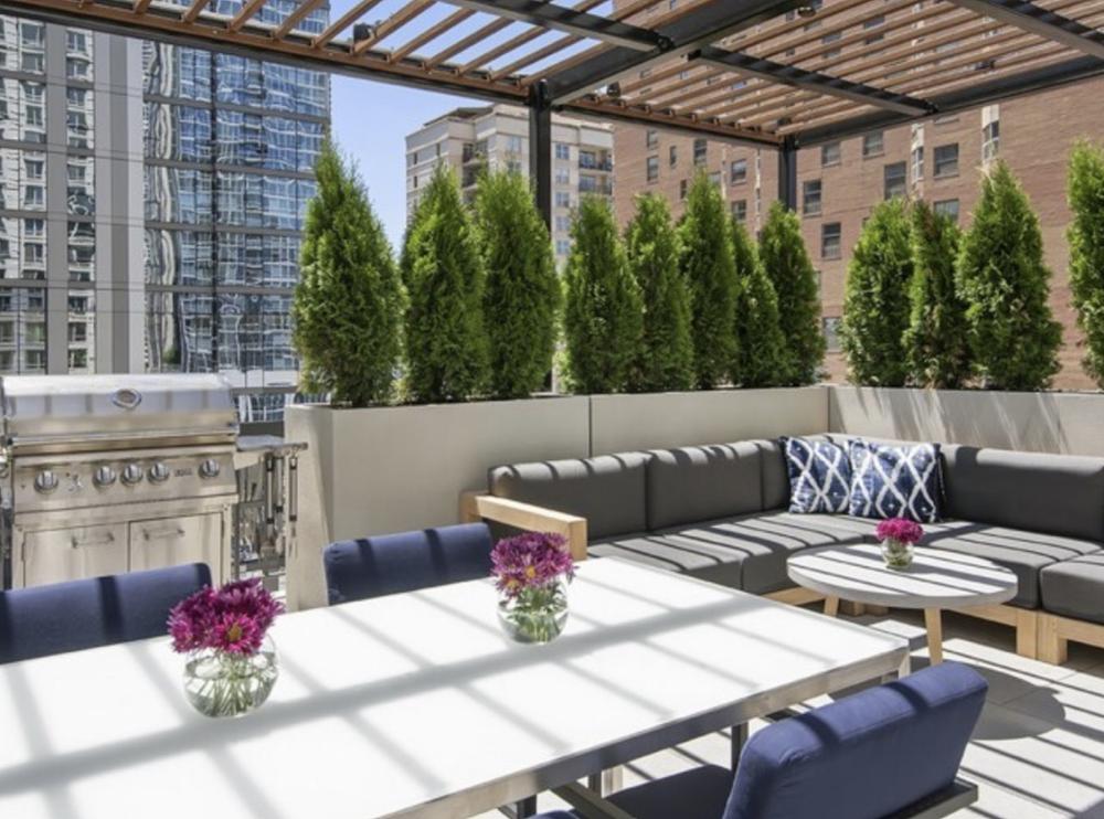 One East Delaware 1 E Delaware Pl, Chicago, IL 60611