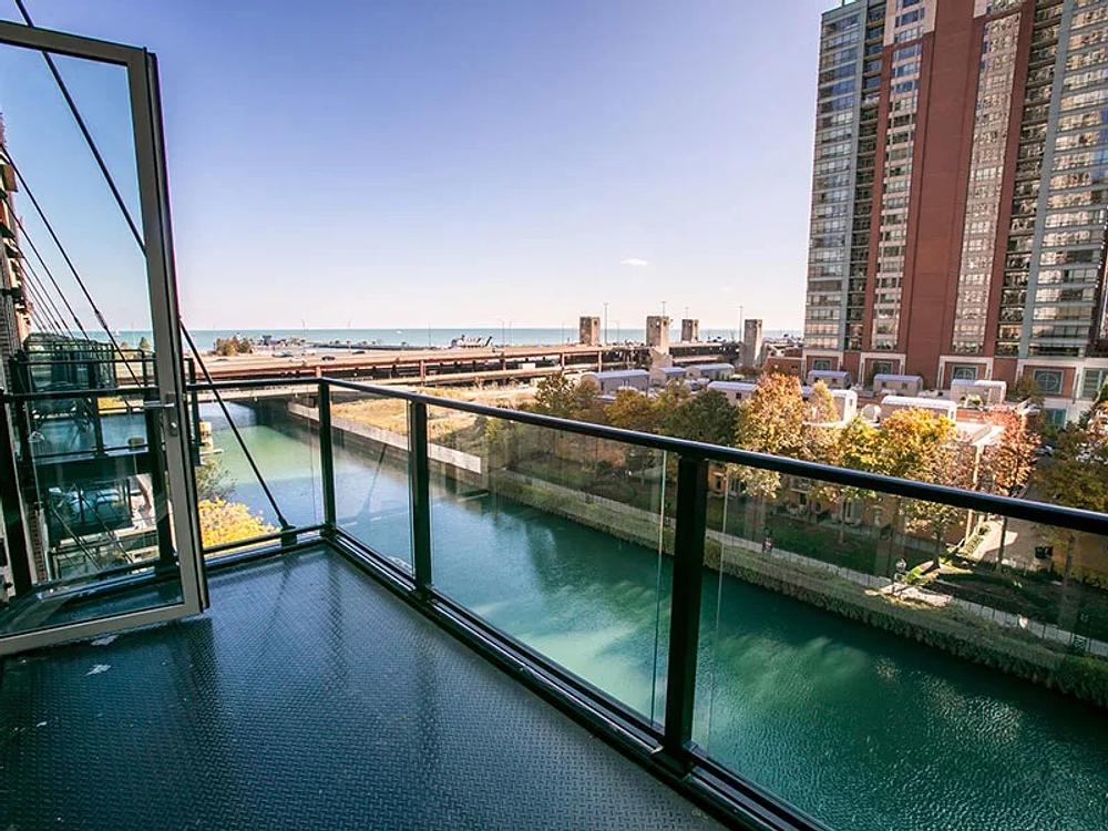 Lofts At River East 445 E Illinois St, Chicago, IL 60611
