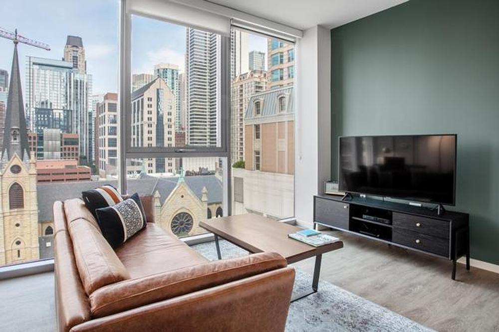 8 East Huron 8 E Huron St, Chicago, IL 60611