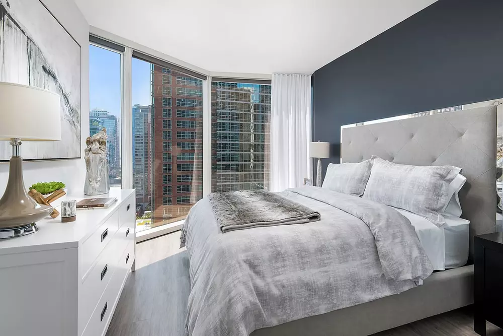 Moment 545 N McClurg Ct, Chicago, IL 60611