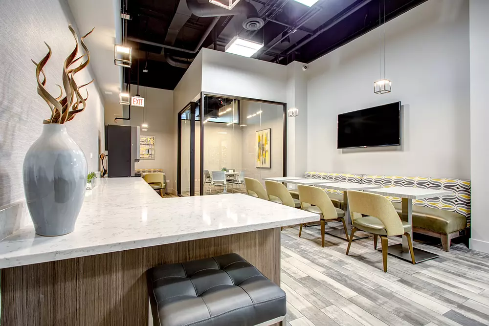 180 North Jefferson 180 N Jefferson St, Chicago, IL 60661