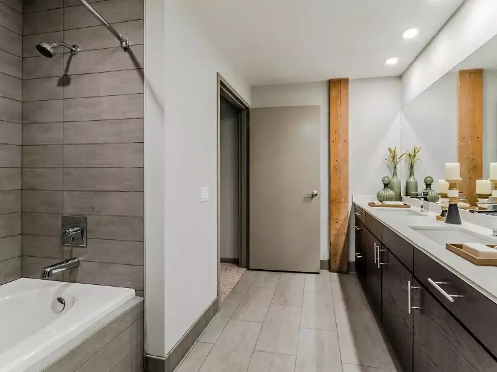 Lofts At River East 445 E Illinois St, Chicago, IL 60611