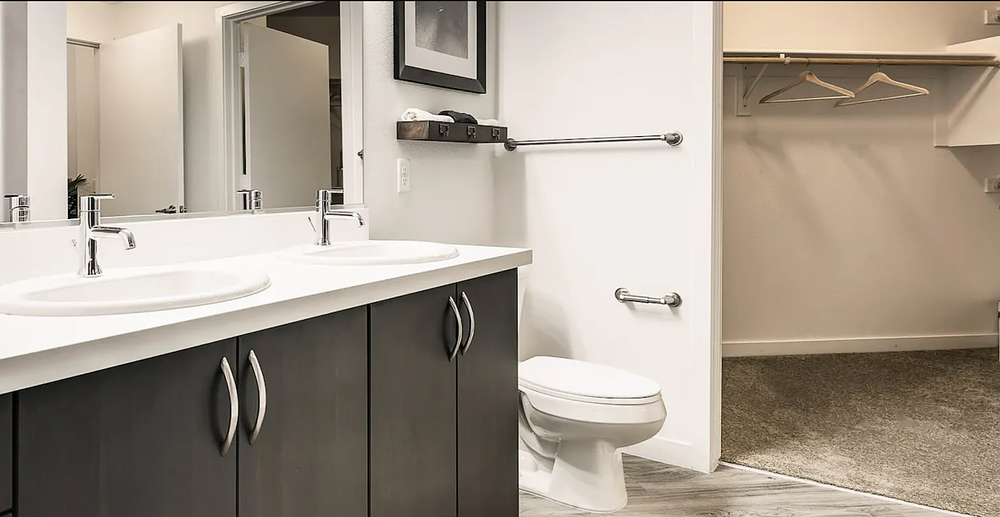 AMLI Cherry Creek 801 S Cherry St, Glendale, CO 80246, Denver