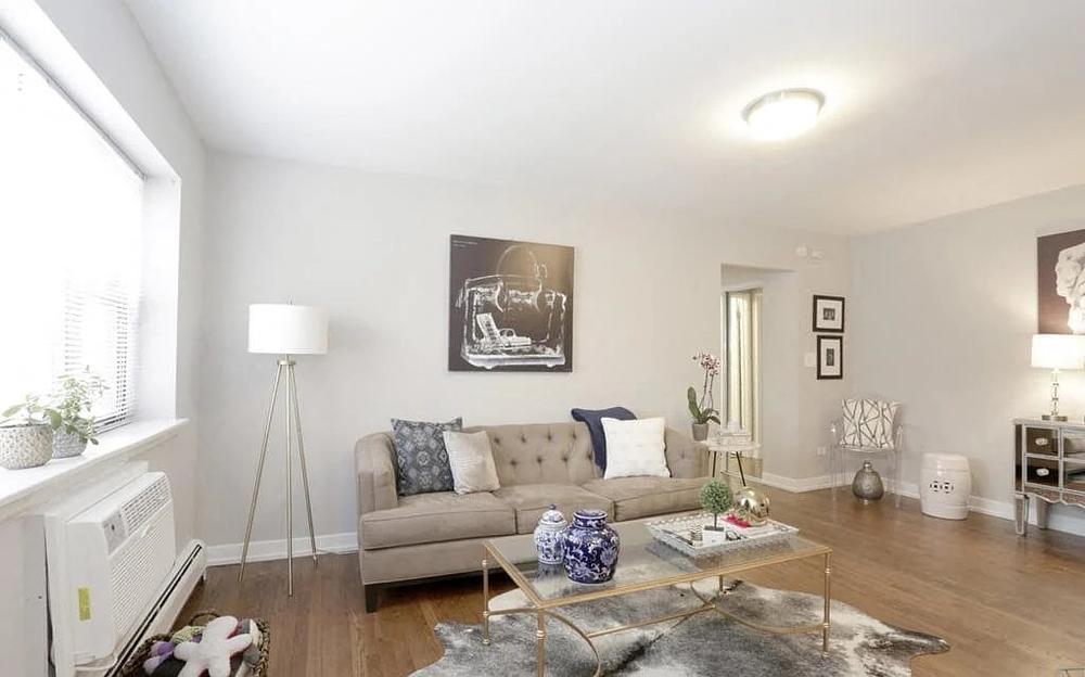 Oakdale Terrace - 525 W Oakdale Ave 525 W Oakdale Ave, Chicago, IL 60657