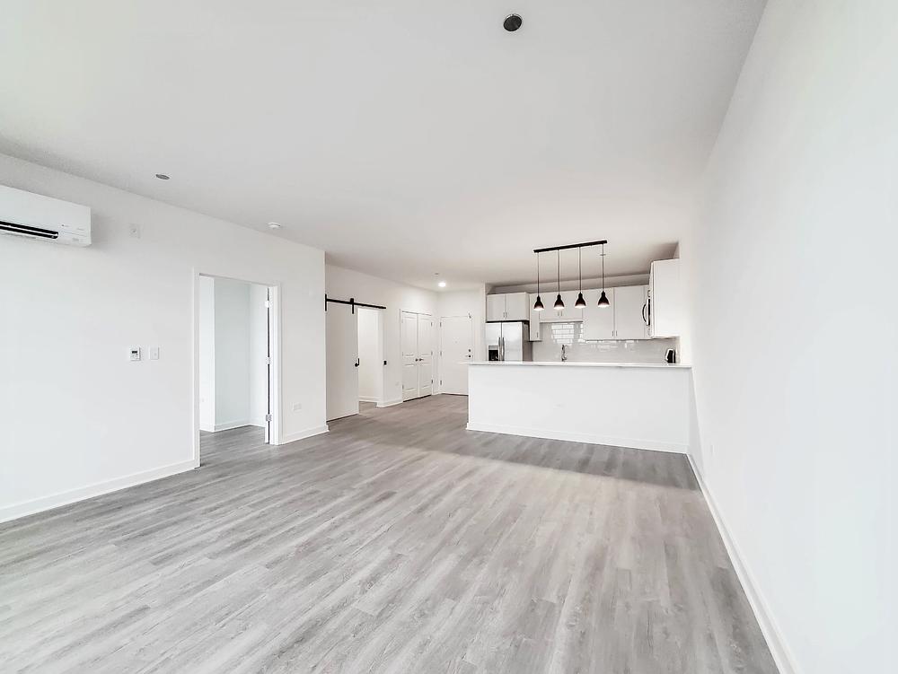 The Raven Residences 4733 N Wolcott Ave. Chicago, IL 60640