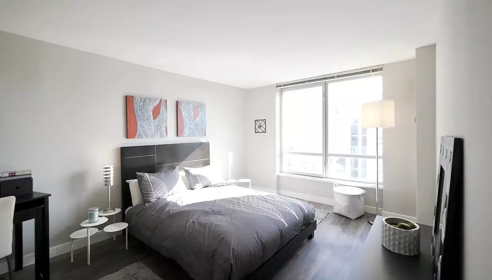One East Delaware 1 E Delaware Pl, Chicago, IL 60611