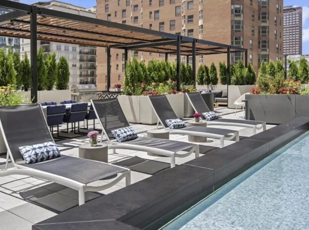 One East Delaware 1 E Delaware Pl, Chicago, IL 60611