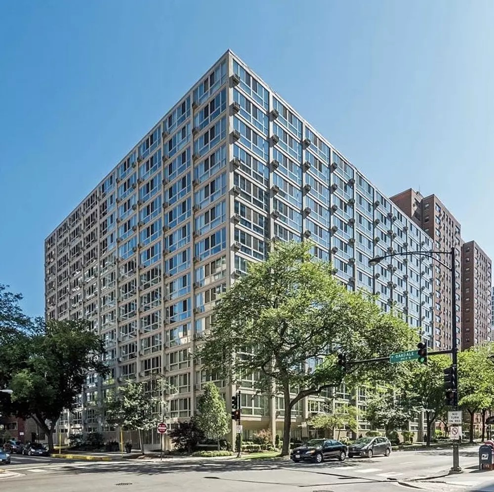 The Van der Rohe 2933 N Sheridan Rd, Chicago, IL 60657