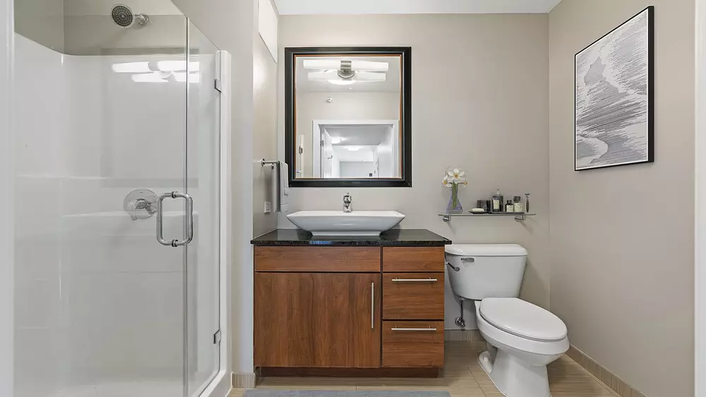 Flair Tower 222 W Erie St, Chicago, IL 60654