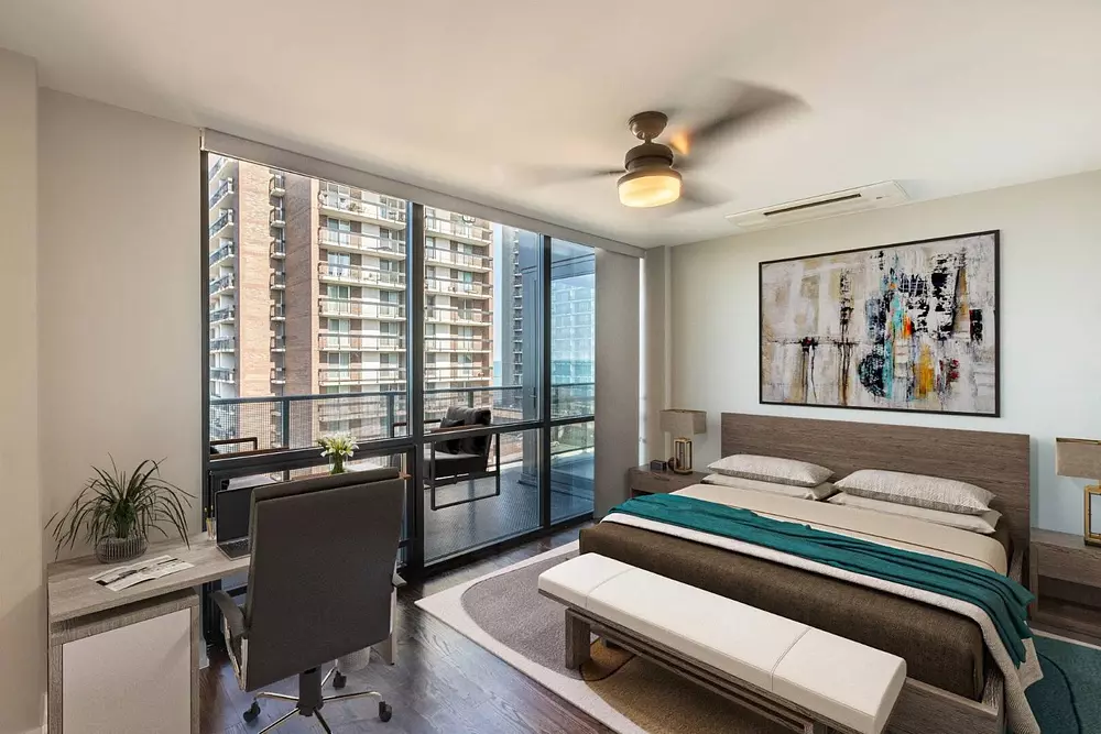 Edge @ Sheridan - 5910 N Sheridan Rd 5910 N Sheridan Ave, Chicago, IL 60660