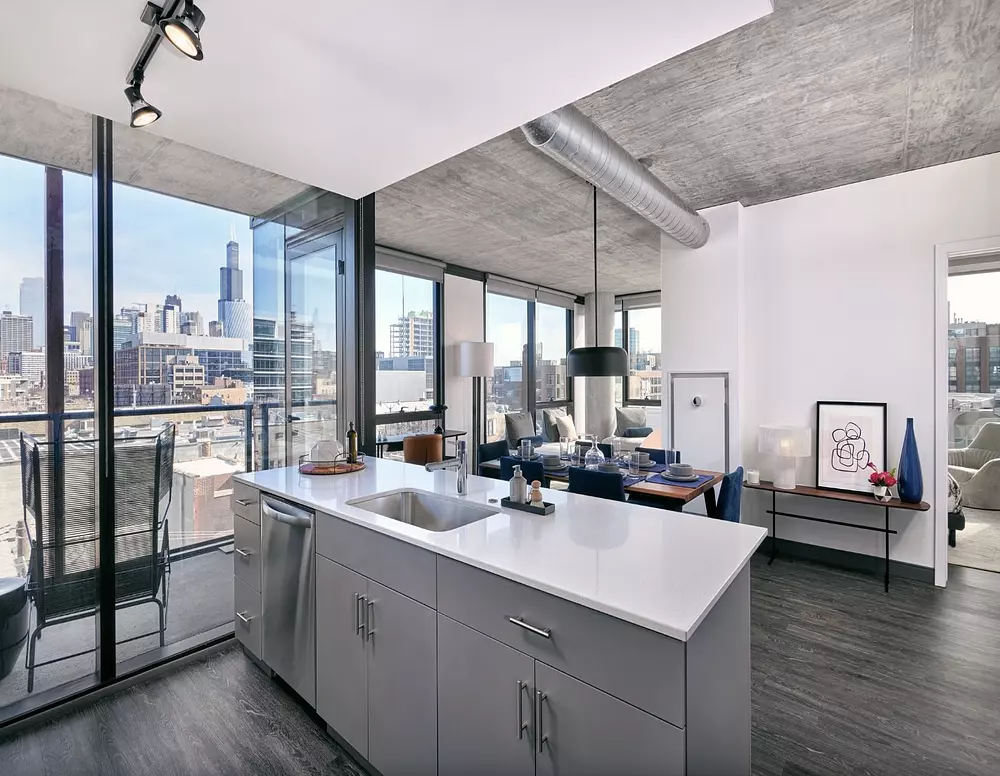 Fulbrix 160 N Elizabeth St, Chicago, IL 60607
