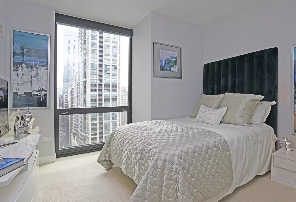 73 East Lake 73 E Lake St, Chicago, IL 60601