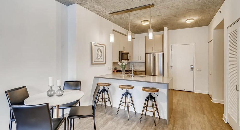 Sienna 423 E Ohio St, Chicago, IL 60611