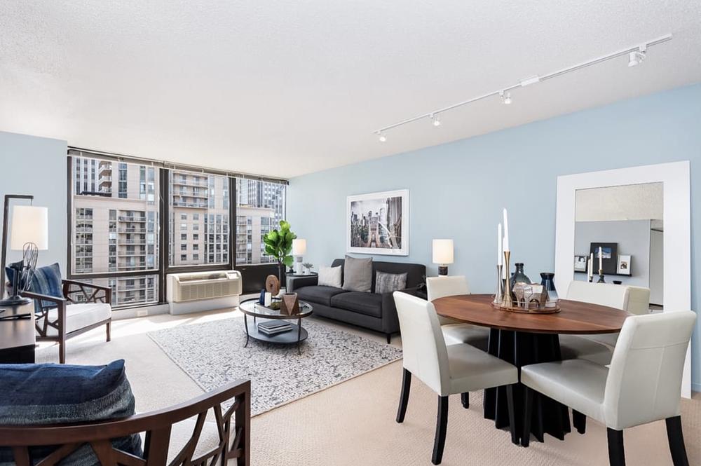 Columbus Plaza 233 E Wacker Dr, Chicago, IL 60601