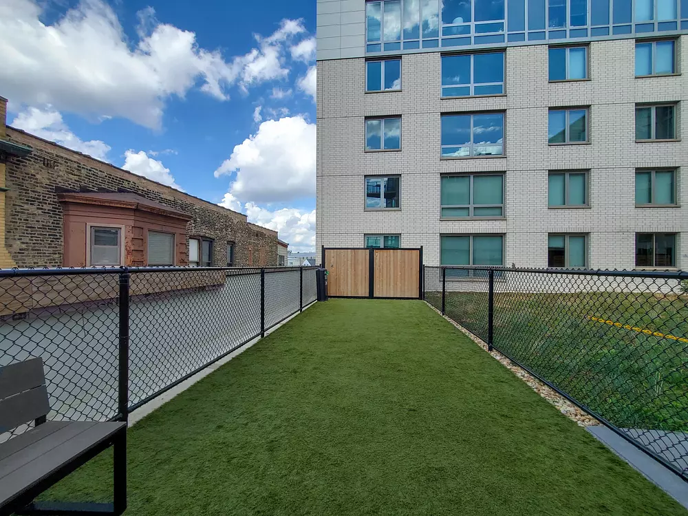 Lakeview 3200 3218 N Clark St, Chicago, IL 60657