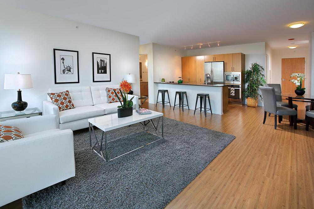 Aston 200 E Illinois St, Chicago, IL 60611