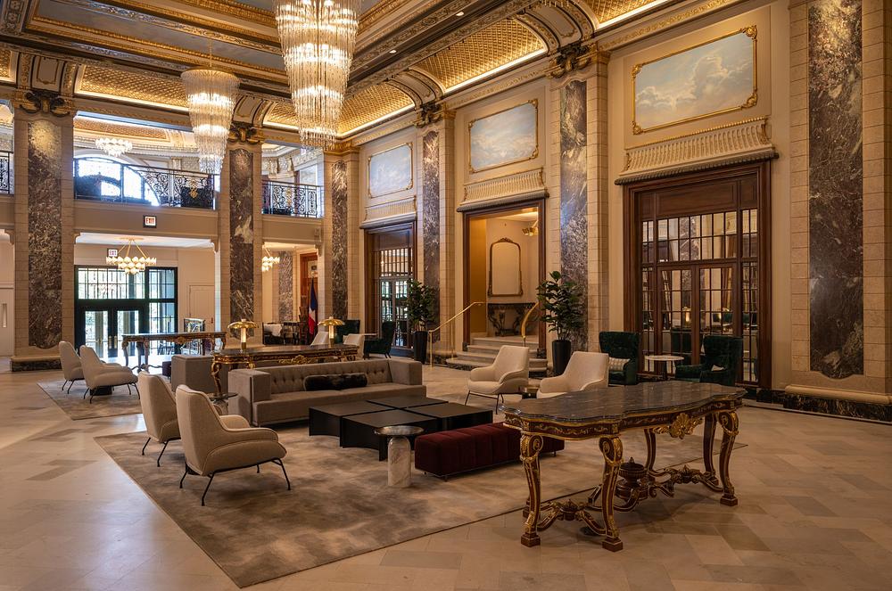 The Belden Stratford 2300 N Lincoln Park, Chicago, IL 60614
