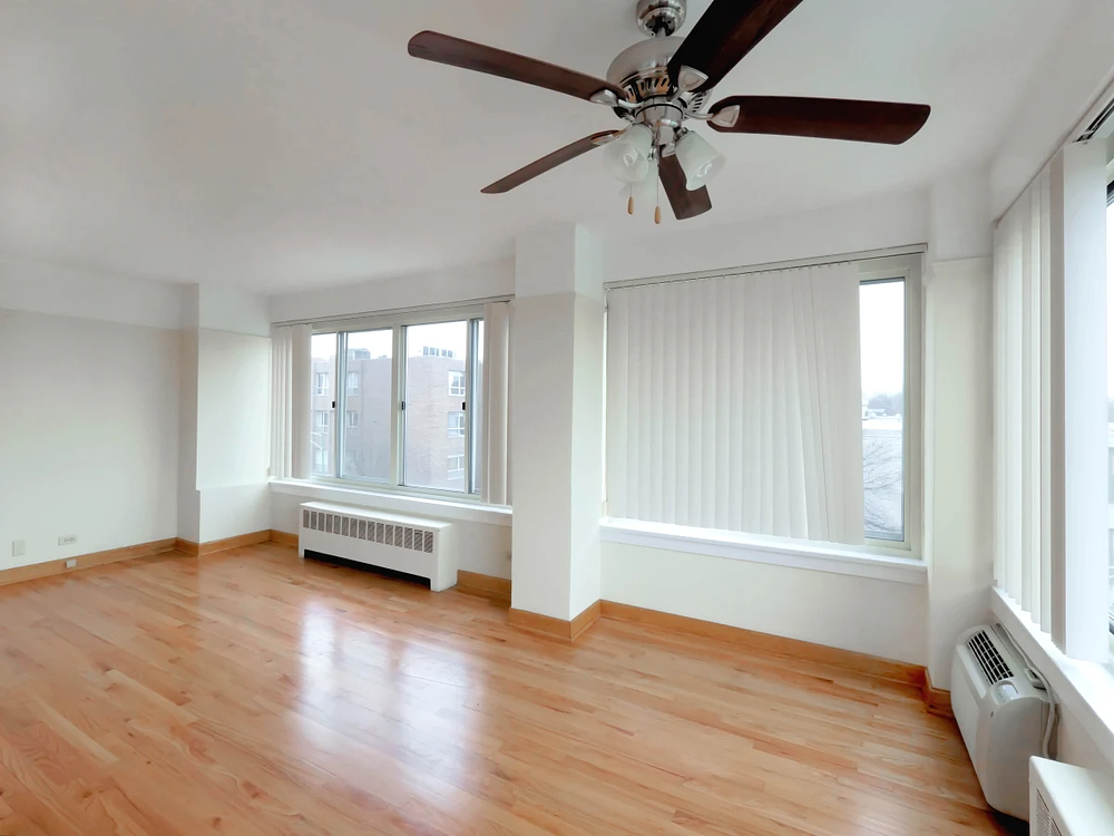 Clarendon Shores 4750 N Clarendon Ave, Chicago, IL 60640