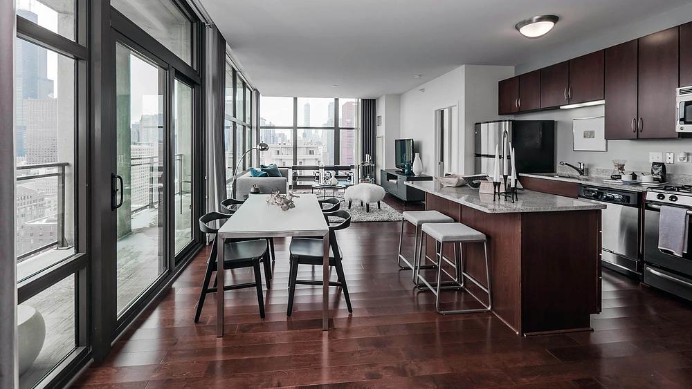 Astoria Tower 8 E 9th St, Chicago, IL 60605