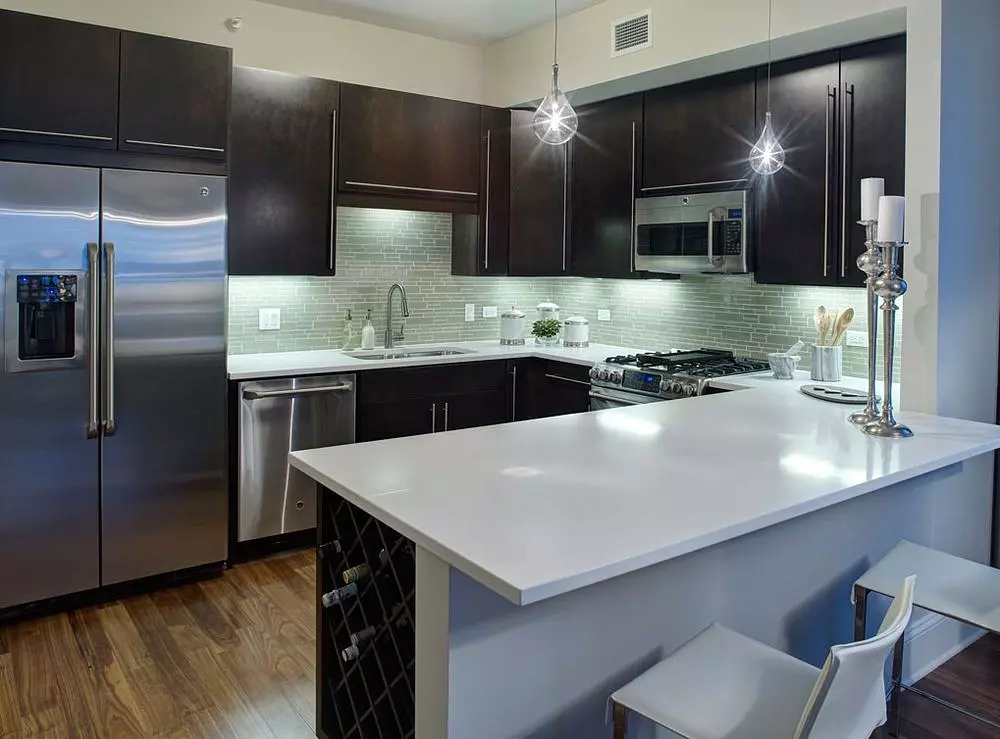 AMLI River North 71 W Hubbard St, Chicago, IL 60654