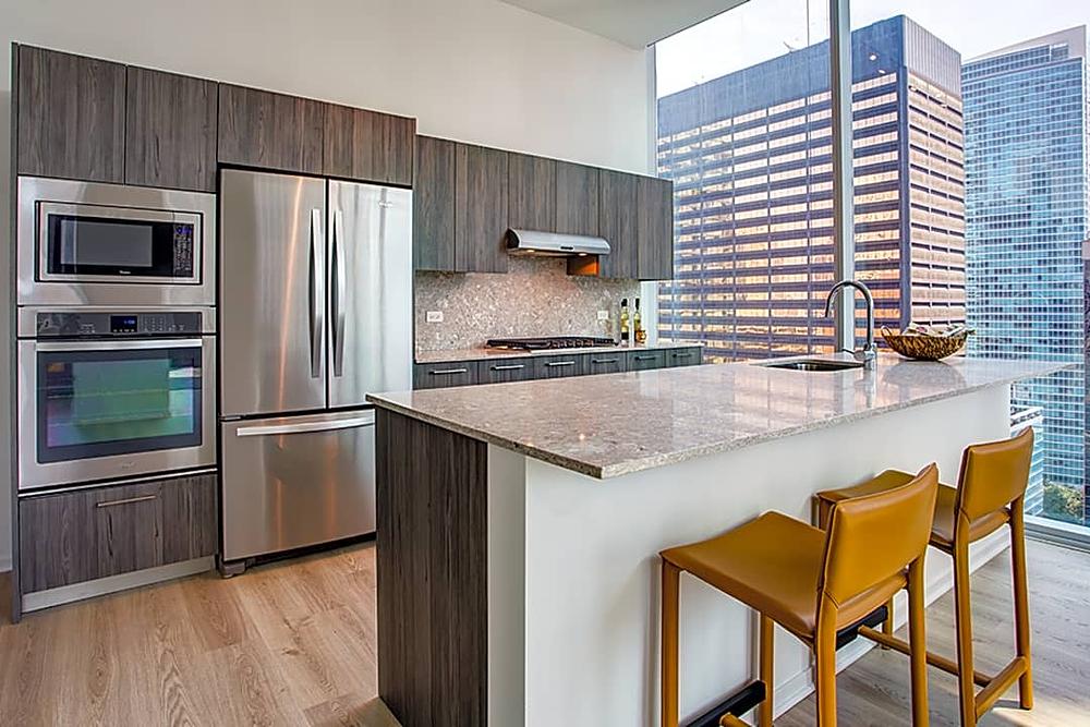Optima Signature 220 E Illinois St, Chicago, IL 60611