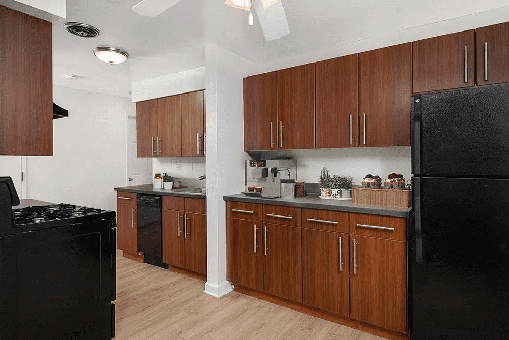 3510 N. Pine Grove 3510 N Pine Grove Ave, Chicago, IL 60657