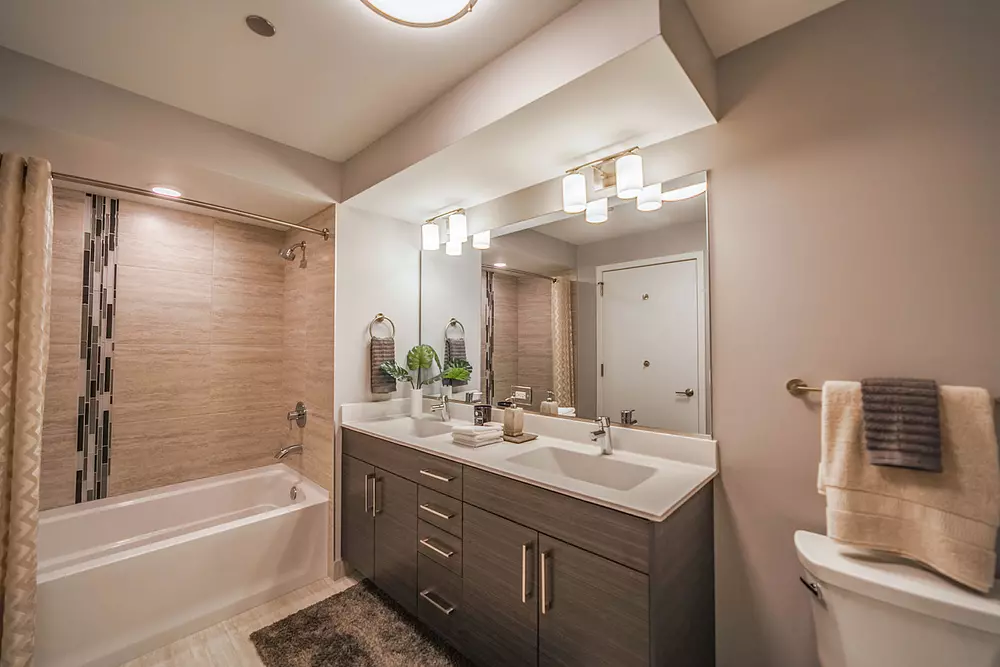 Niche 905 905 N Orleans St, Chicago, IL 60610