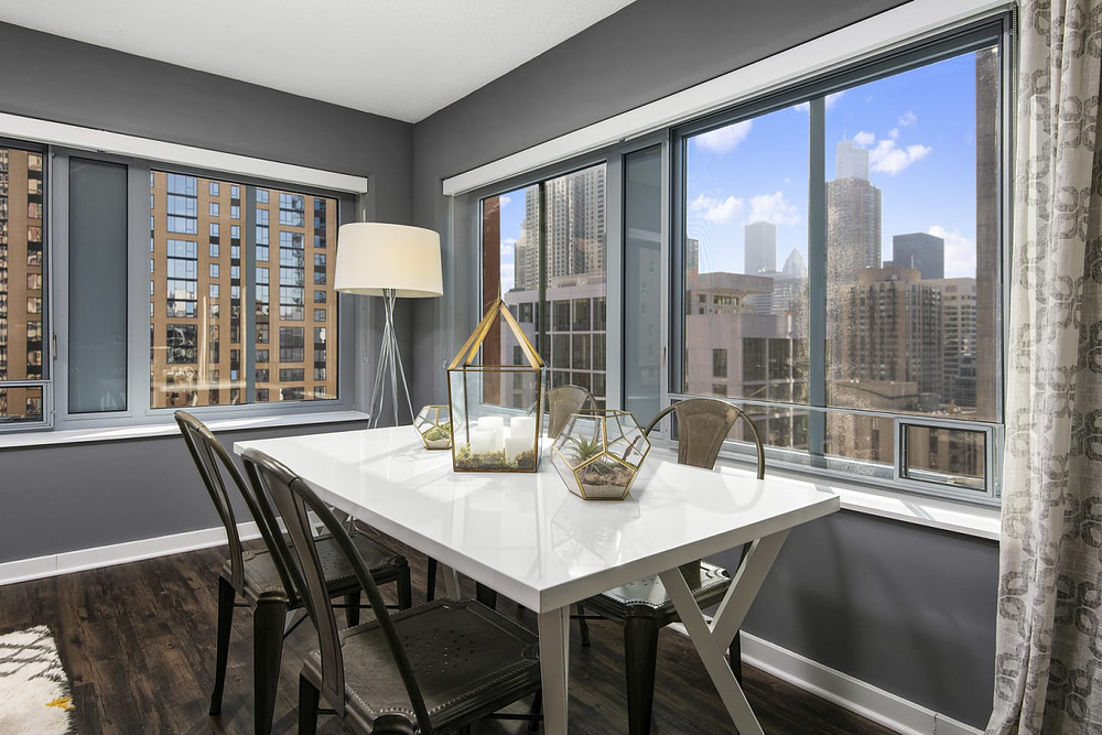 Chestnut Tower Apartments 121 W Chestnut St, Chicago, IL 60610