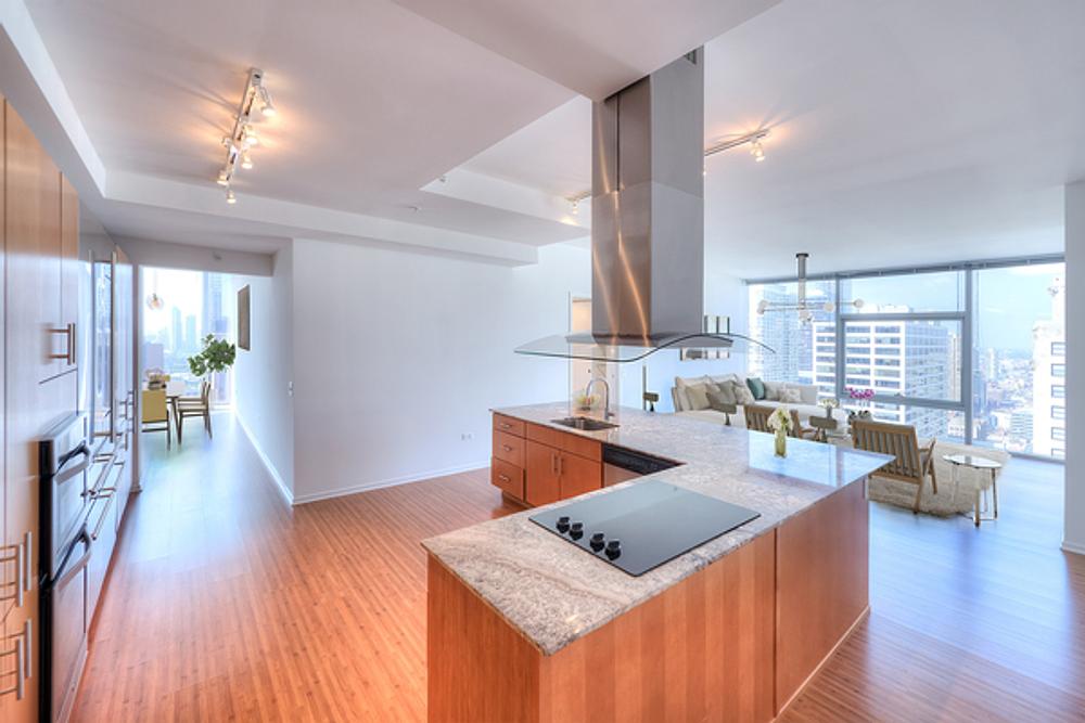 Aston 200 E Illinois St, Chicago, IL 60611