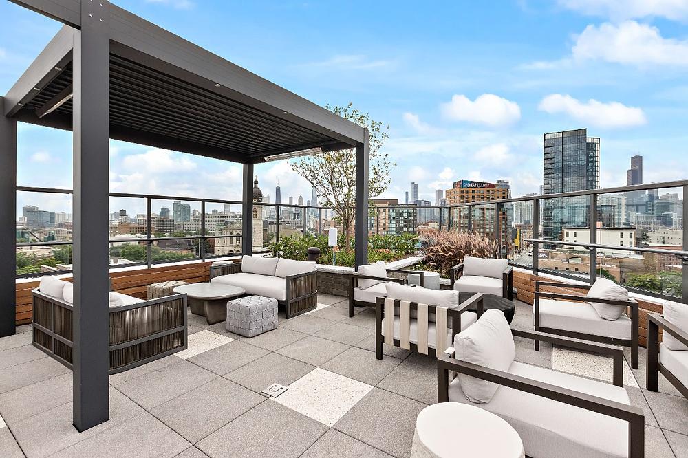 1122 W Chicago - Nevele22 1122 W Chicago Ave, Chicago, IL 60642