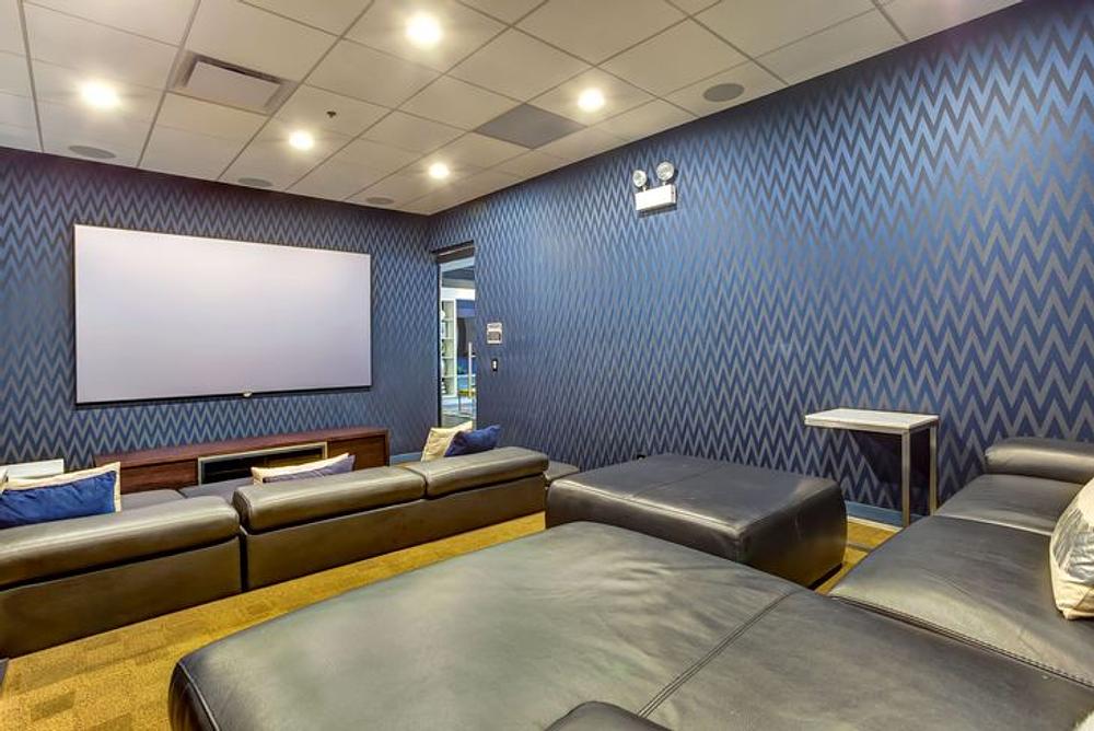 Luxe on Madison 1222 W Madison St, Chicago, IL 60607 Fulton Market, West Loop - Leasing by Cross Street